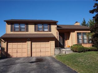 46 Springbrook Cir, Rochester, NY 14606