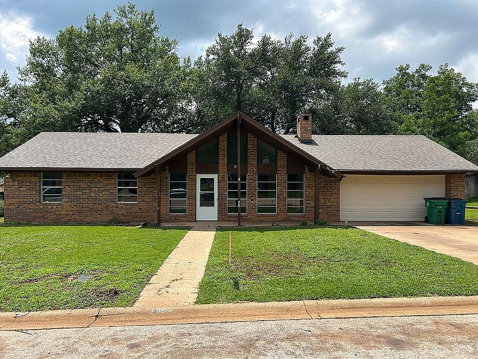 1st image of 705 N Sherwood Dr