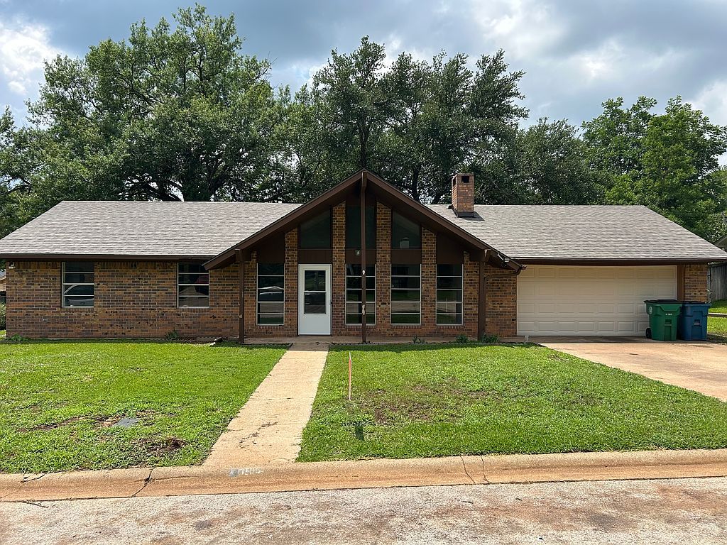 705 N Sherwood Dr - Property Image