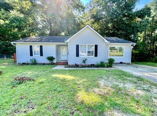 1505 Diamond Rd, Fayetteville, NC 28311