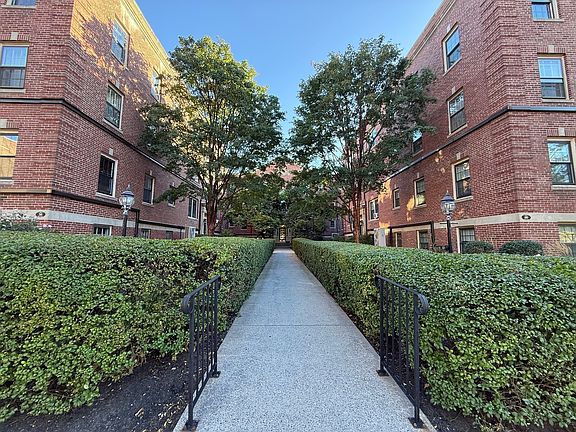 2nd image of 58 Elm St APT 6