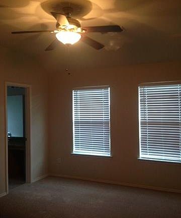 5th image of 3221 Hoover Dr