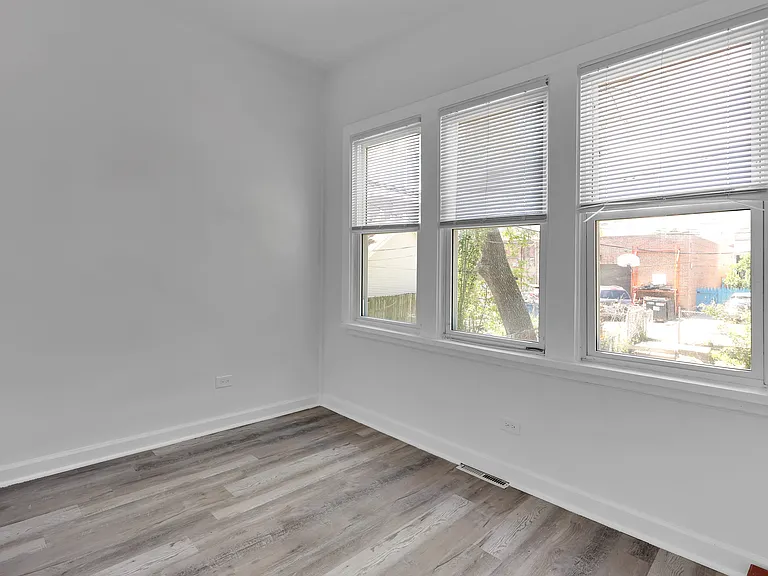 3846 N Troy St #1 — Photo 7