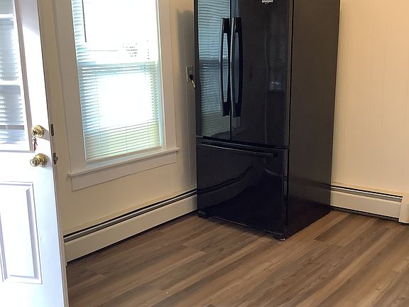 4th image of 100 Hill St #B