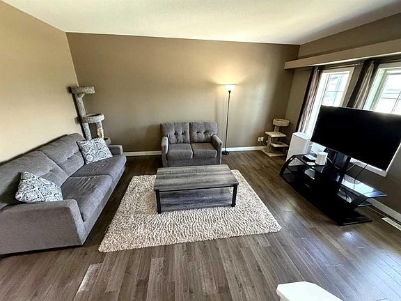 3rd image of 9501 W 88a St