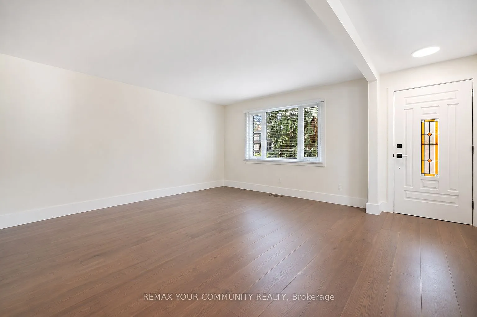 2 bed, $2,400 — Photo 4