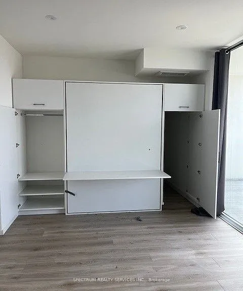 741 King St W #409 — Photo 13
