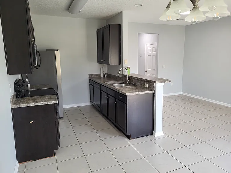 83 Moultrie Village Ln — Photo 9
