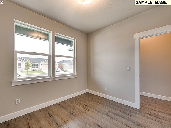 5th image of 1602 NW 29th Pl