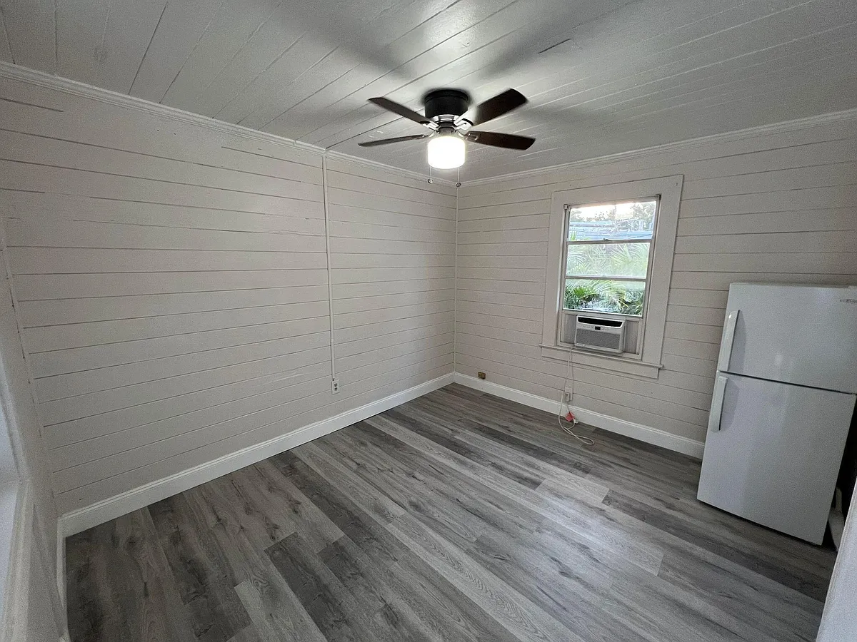 Building Photo - 2843 Forest Hill Blvd #7