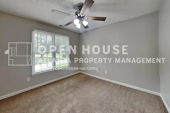 360 Warrenton Dr — Photo 13