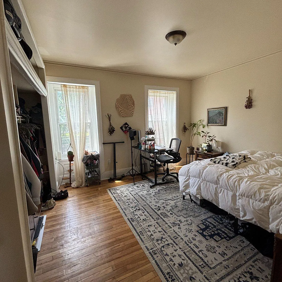 2 bed, 1.0 bath, 900 sqft, $1,400 — Photo 2