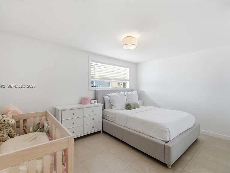 17800 Atlantic Blvd #Penthouse 3 — Photo 14