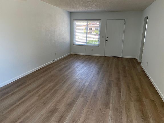 5th image of 4561 Beverly Glen Dr