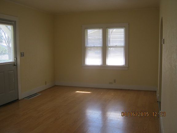 3rd image of 472 5th Avenue East N