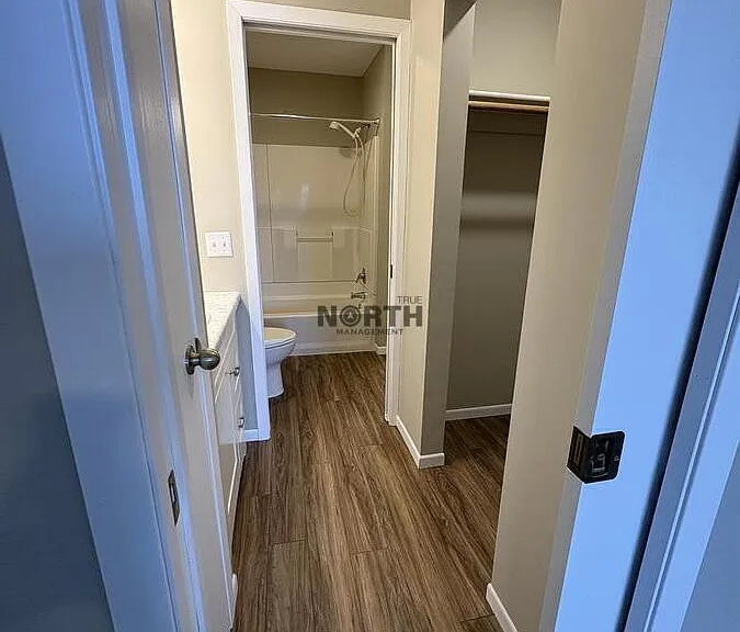 2110 Lake Park Ave #2 — Photo 16