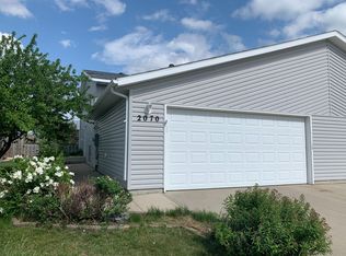 2070 52nd St S, Fargo, ND 58103