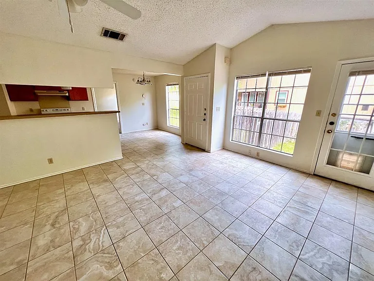 367 Fantail Loop #B — Photo 17
