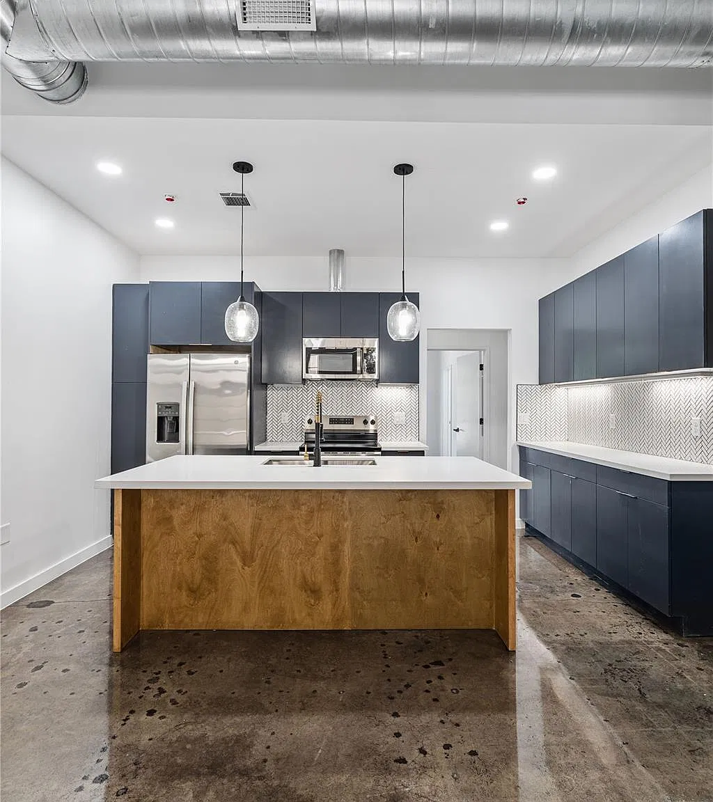1 bed, 1.0 bath, 1040 sqft, $2,250 — Photo 1