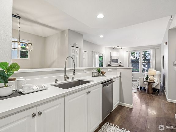 4th image of 2074 Newport Way NW #10-1