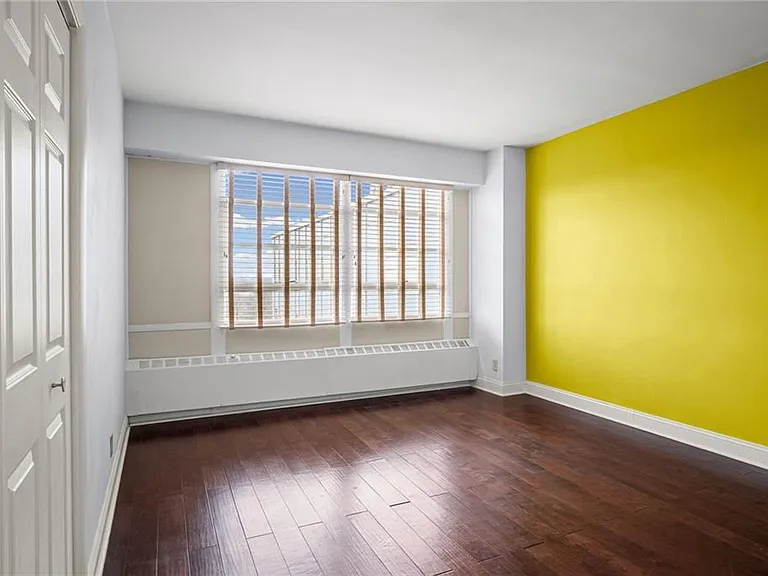 333A W Meyer Blvd #1215A — Photo 9