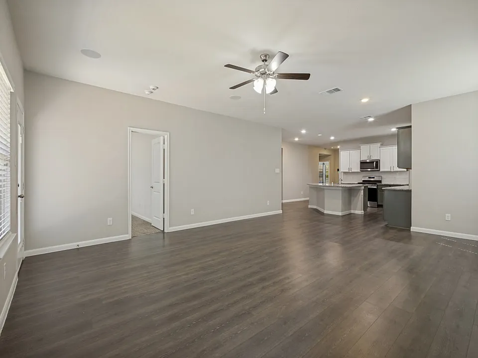 707 Range Dr