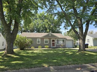 5407 SW 13th St, Topeka, KS 66604