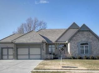 16186 Overbrook Ln, Stilwell, KS 66085