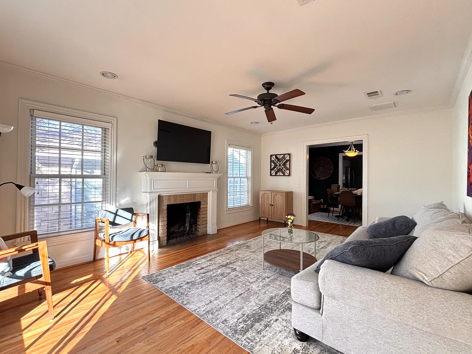2 bed, 1343 sqft, $3,000 — Photo 3