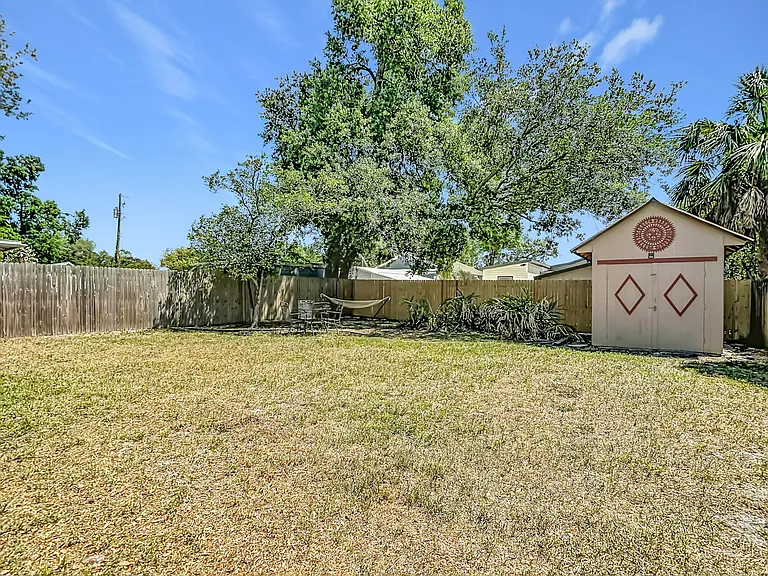 115 E Lambright St — Photo 33