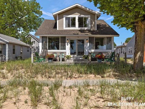 1602 Beach St, Muskegon, MI 49441