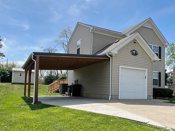 3rd image of 212 Compass Ct