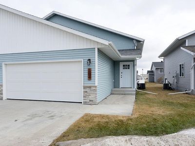 153 Pine Ave, Mapleton, ND, 58059