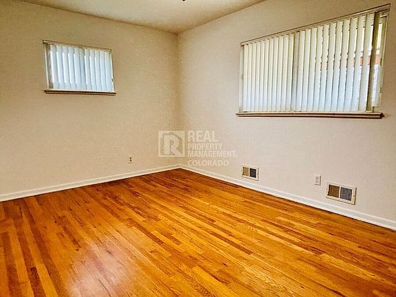 4th image of 5721 Everett St #A