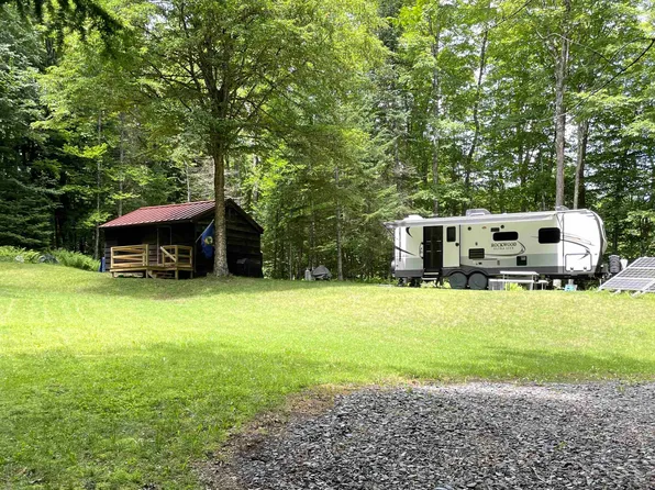 101 Jug Brook Road, Cabot, VT 05647