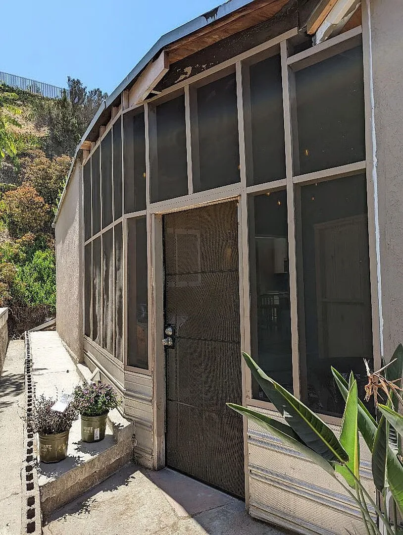 Centrally Located Private Studio in a Charming Neighborhood — Photo 1