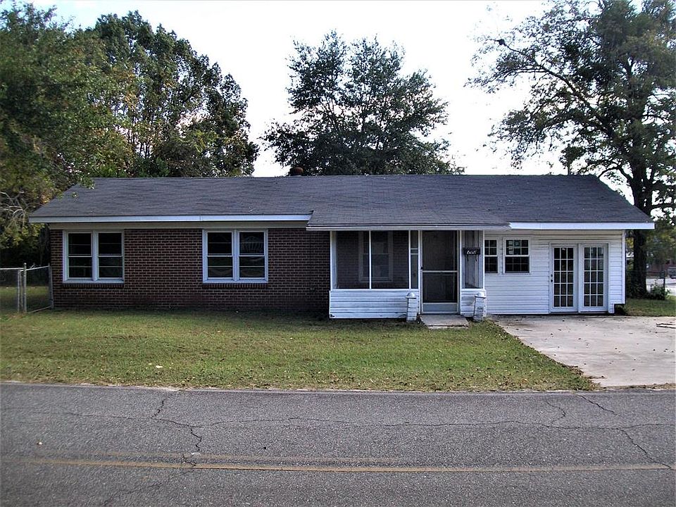 1st image of 200 Daughtry Ave N