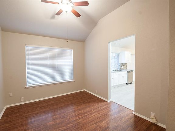 5th image of 1017 Iron Horse Dr