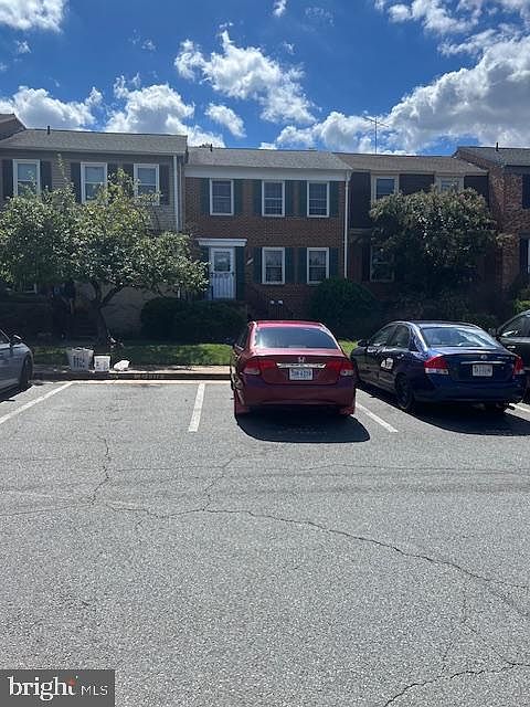 1st image of 935 Sherwood Ct