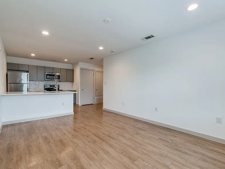 Royal Palms - Updated units on Gaston Ave | Close to Lakewood Shopping Center! — Photo 12