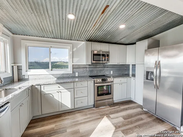 238 Ledgeview Dr — Photo 8