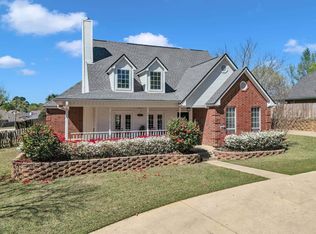 3801 Holly Ridge Dr, Longview, TX 75605