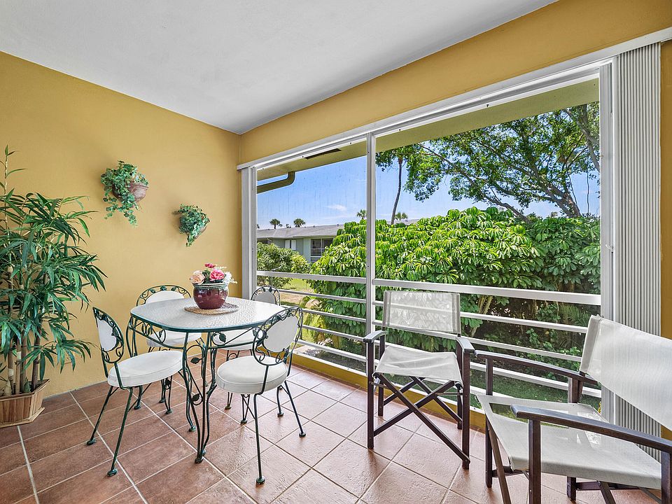 1st image of 2360 SW 22nd Avenue #402