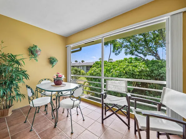 2360 SW 22nd Avenue #402, Delray Beach, FL 33445