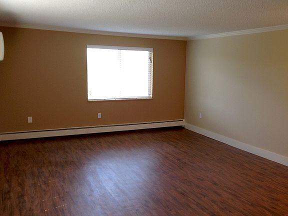 4th image of 3350 S Clarkson St APT 301