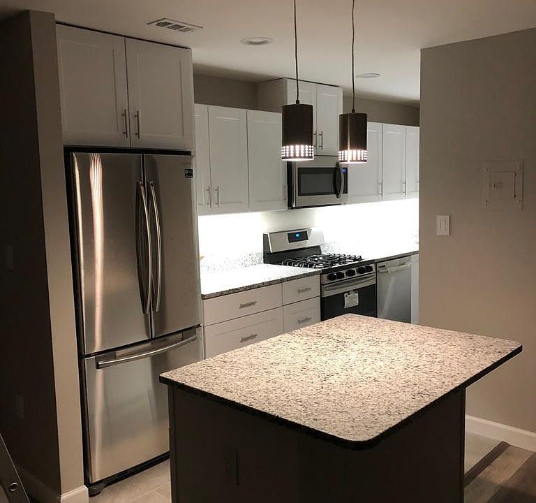 1st image of 204 Park Terrace Ct SE APT 33