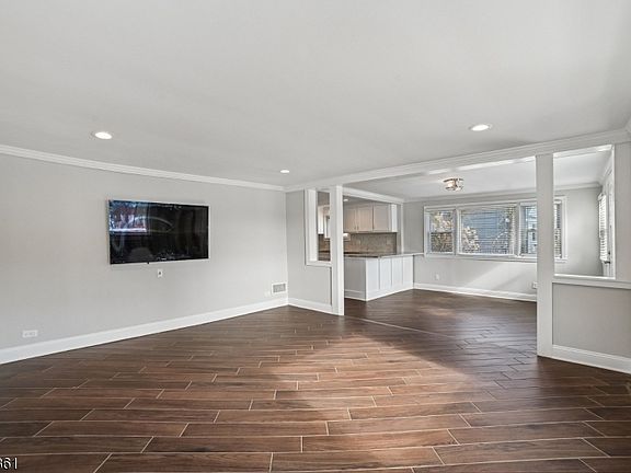 3rd image of 64 Shunpike Rd