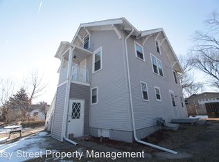920 W 9 1/2 St #2, Davenport, IA