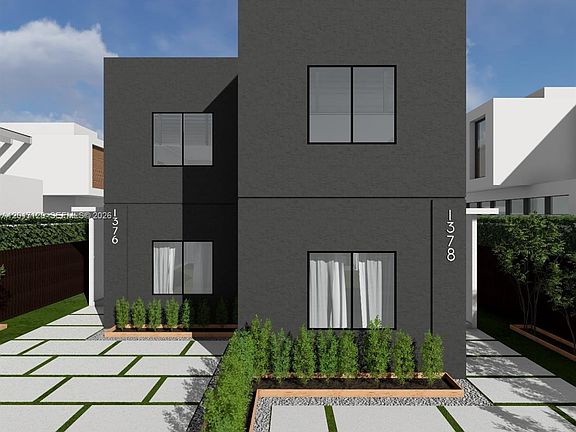 3rd image of 1376 NW 32nd St