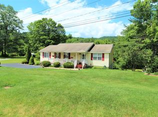 467 W Mountain Rd, Queensbury, NY 12804